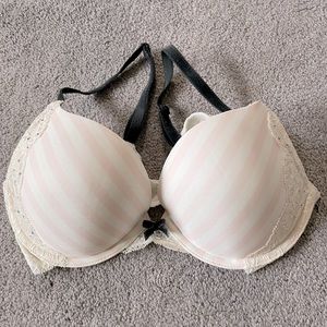 Victoria’s Secret Very Sexy Push Up Bra